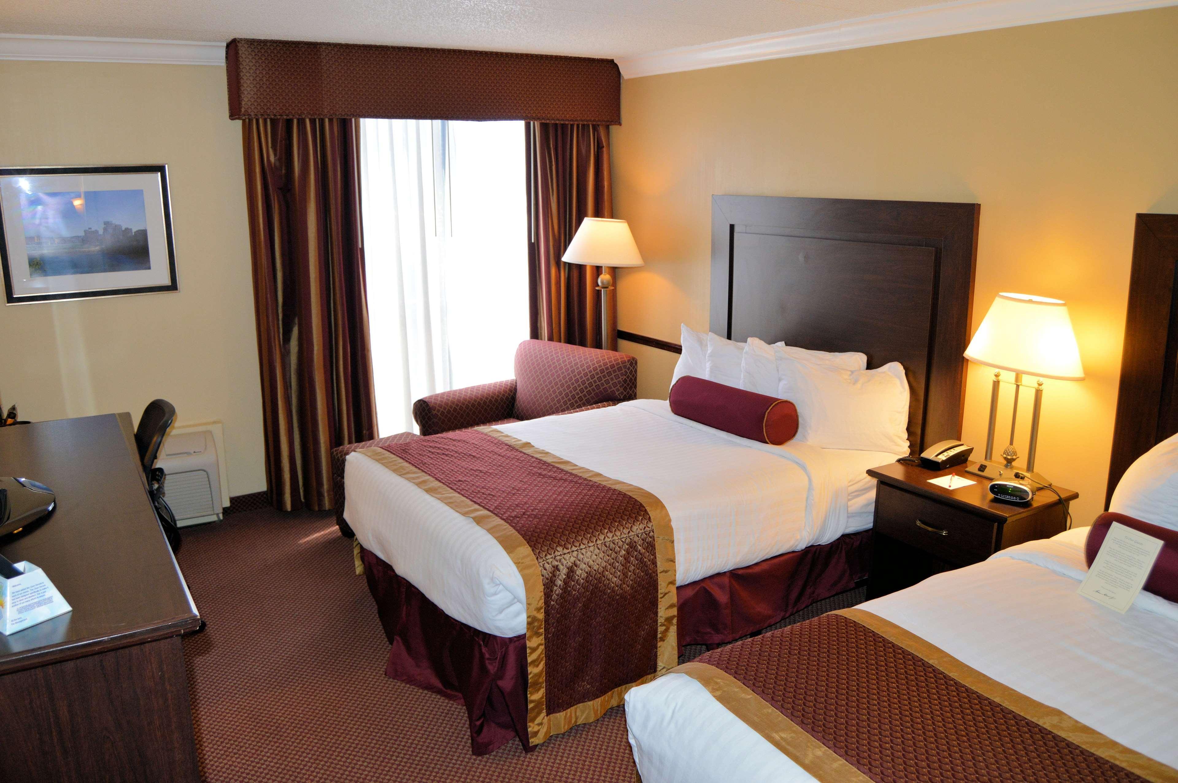 Best Western Plus Wilkes Barre Center City Exterior photo